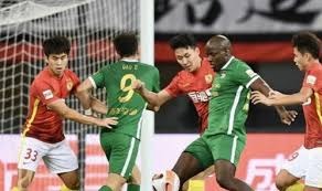 孙兴慜：韩国足球明星的职业生涯与成就